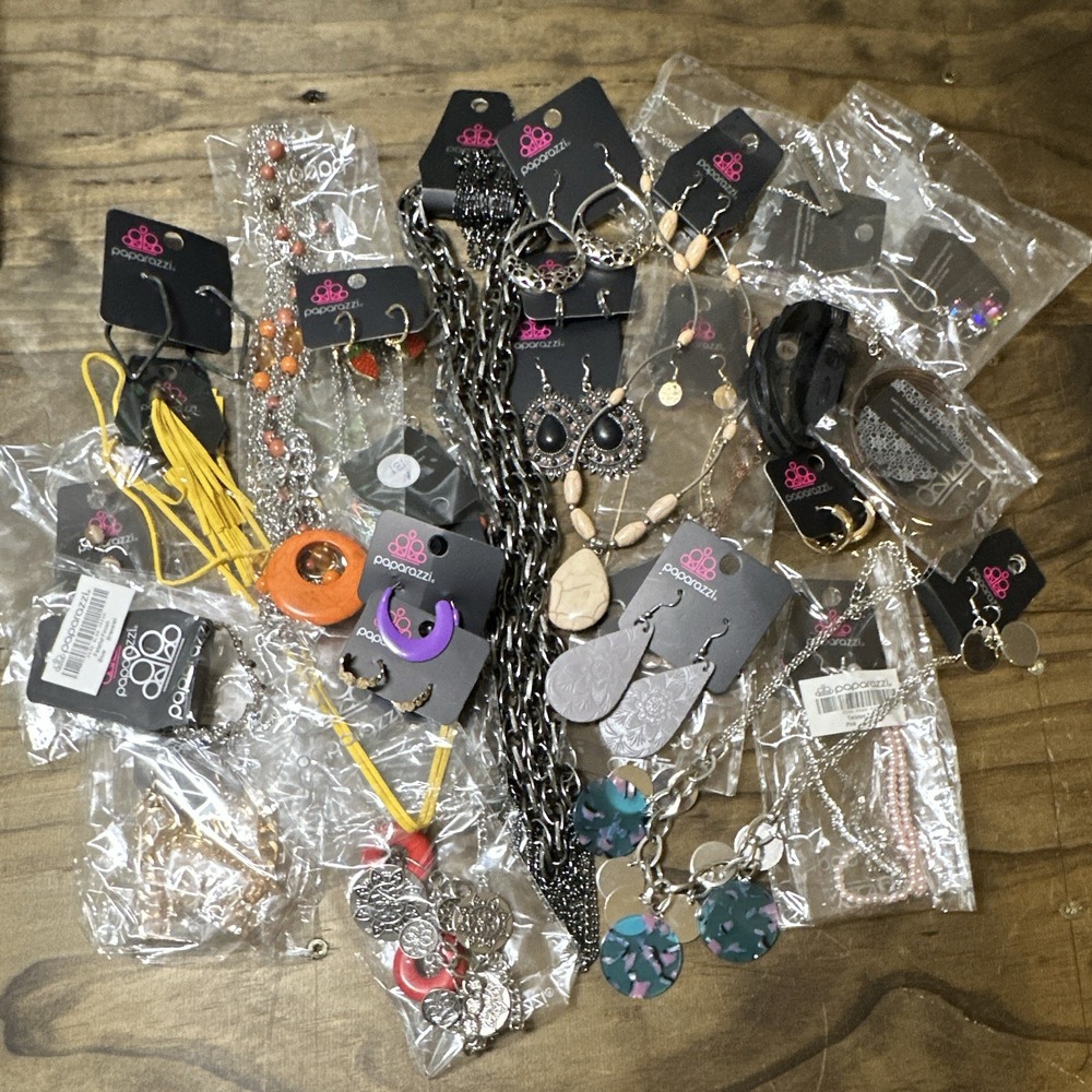 Paparazzi Women's Jewelry Lot Earrings Necklace Bracelet Multicolor